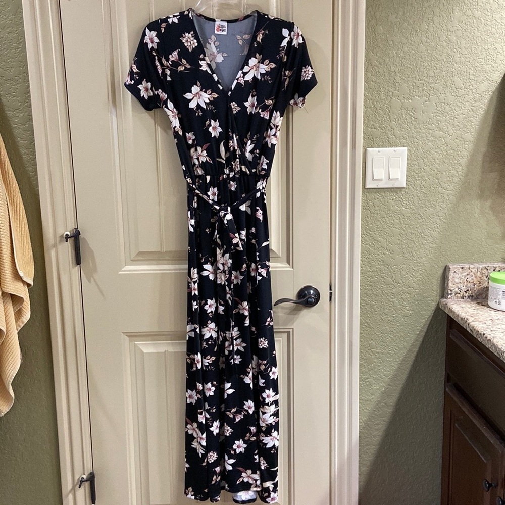 Maxi Dress by The Zig Zag Stripe Brand.  EUC!